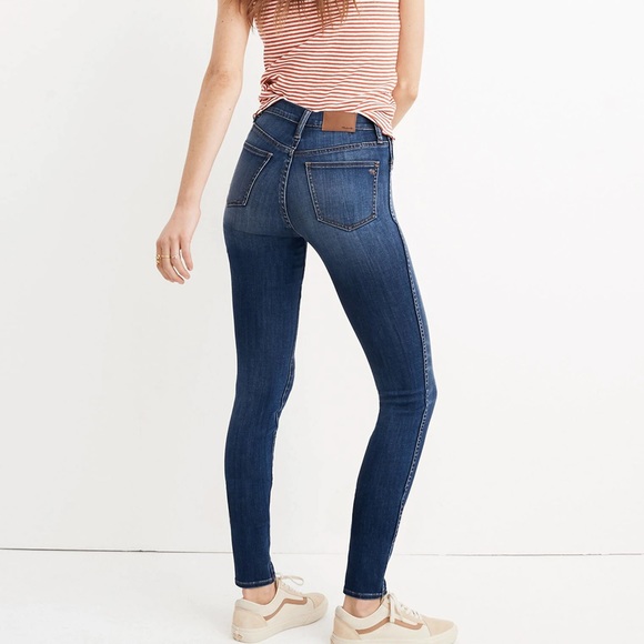 Madewell 9” High Rise Skinny Jeans Whiskered Dark Denim Wash Size: 25 - Picture 3 of 13